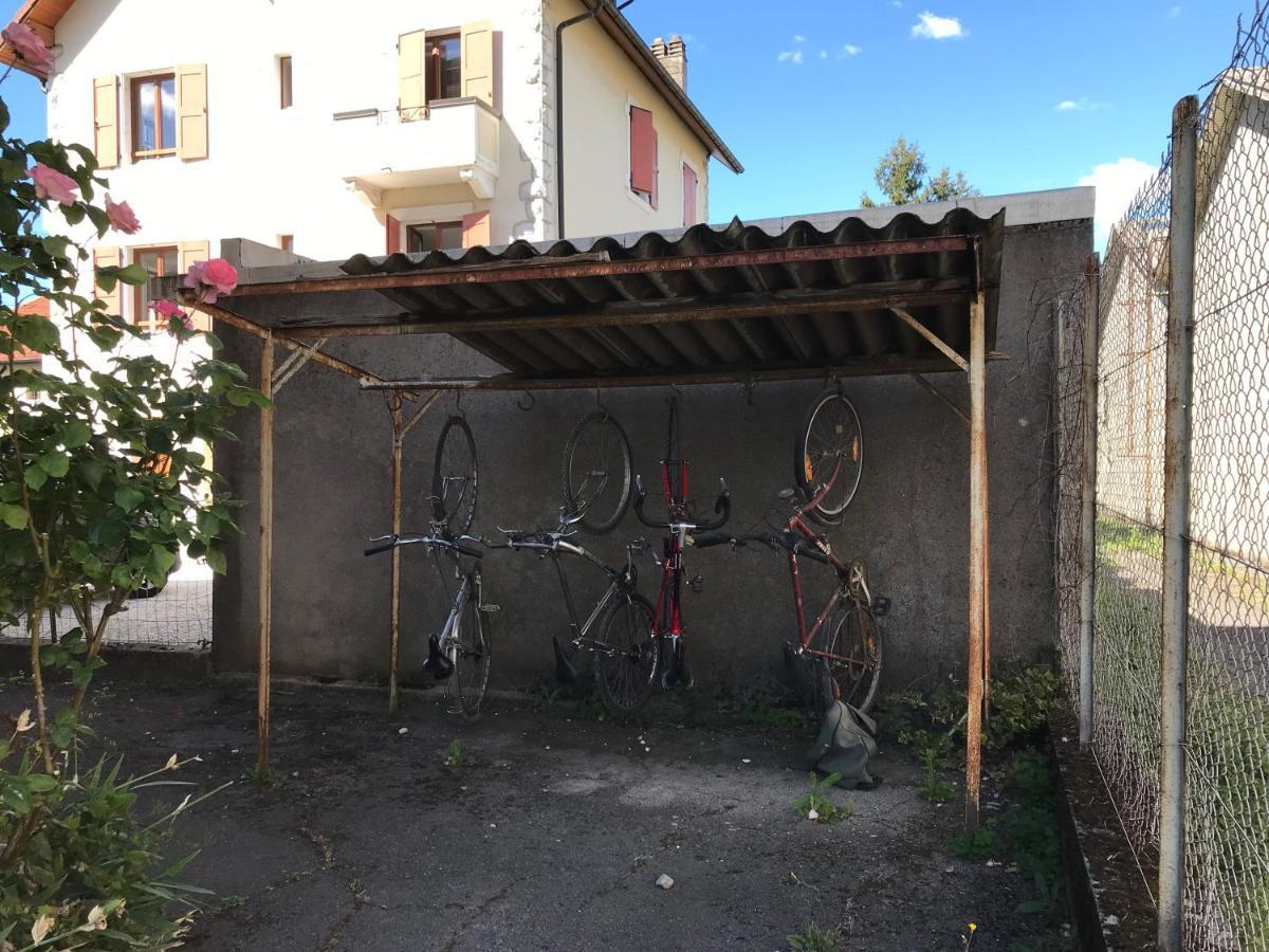 Ferienwohnung Un Petit Bout De Reve, Balcon, Parking & Proche Centre Annecy Exterior foto